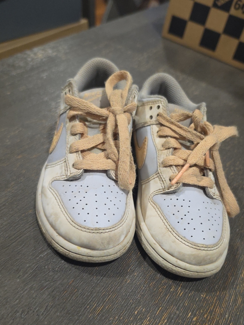Nike Kids Low-Top Sneakers in White and Tan